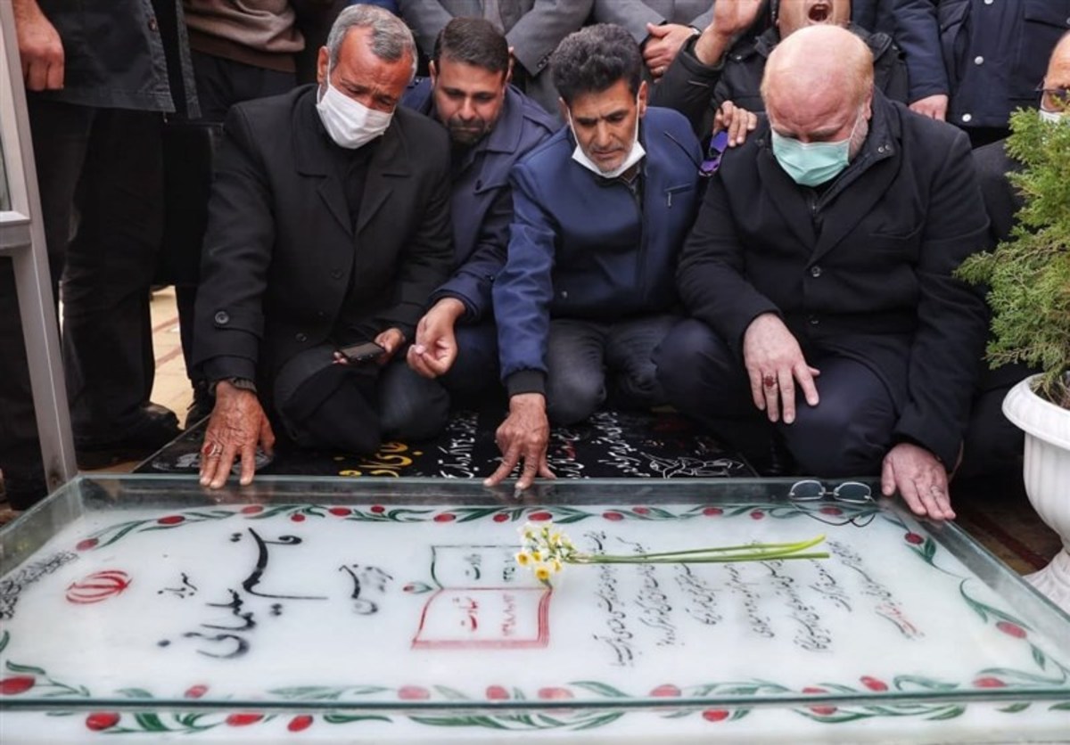 حضور رئیس مجلس بر سر مزار شهید سلیمانی/ قالیباف: مکتب شهدای مقاومت باید در تمام سطوح گسترش یابد