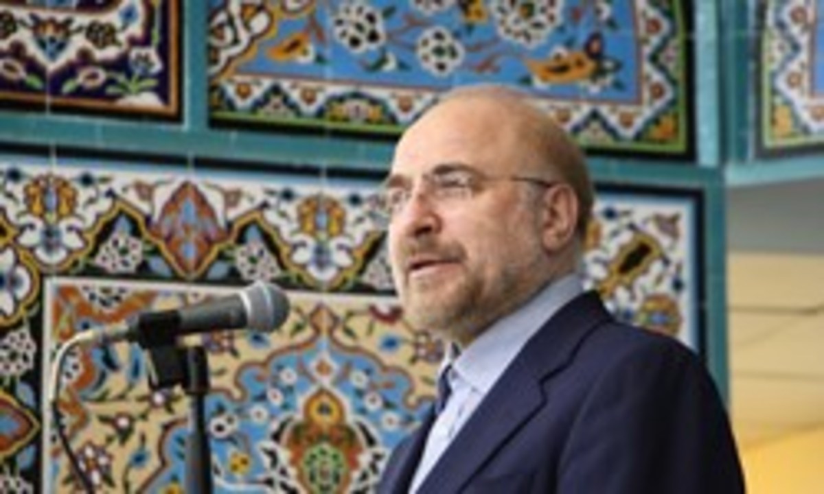 قالیباف: شهدا تاریخ ایران و پیام آور کربلا هستند