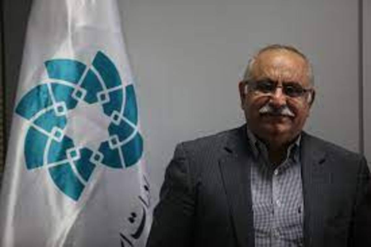 بخشنامه‌های دست و پاگیر مانع افزایش صادرات / صادرات با افزایش نرخ ارز باید از ۱۰۰ میلیارد دلار عبور می‌کرد