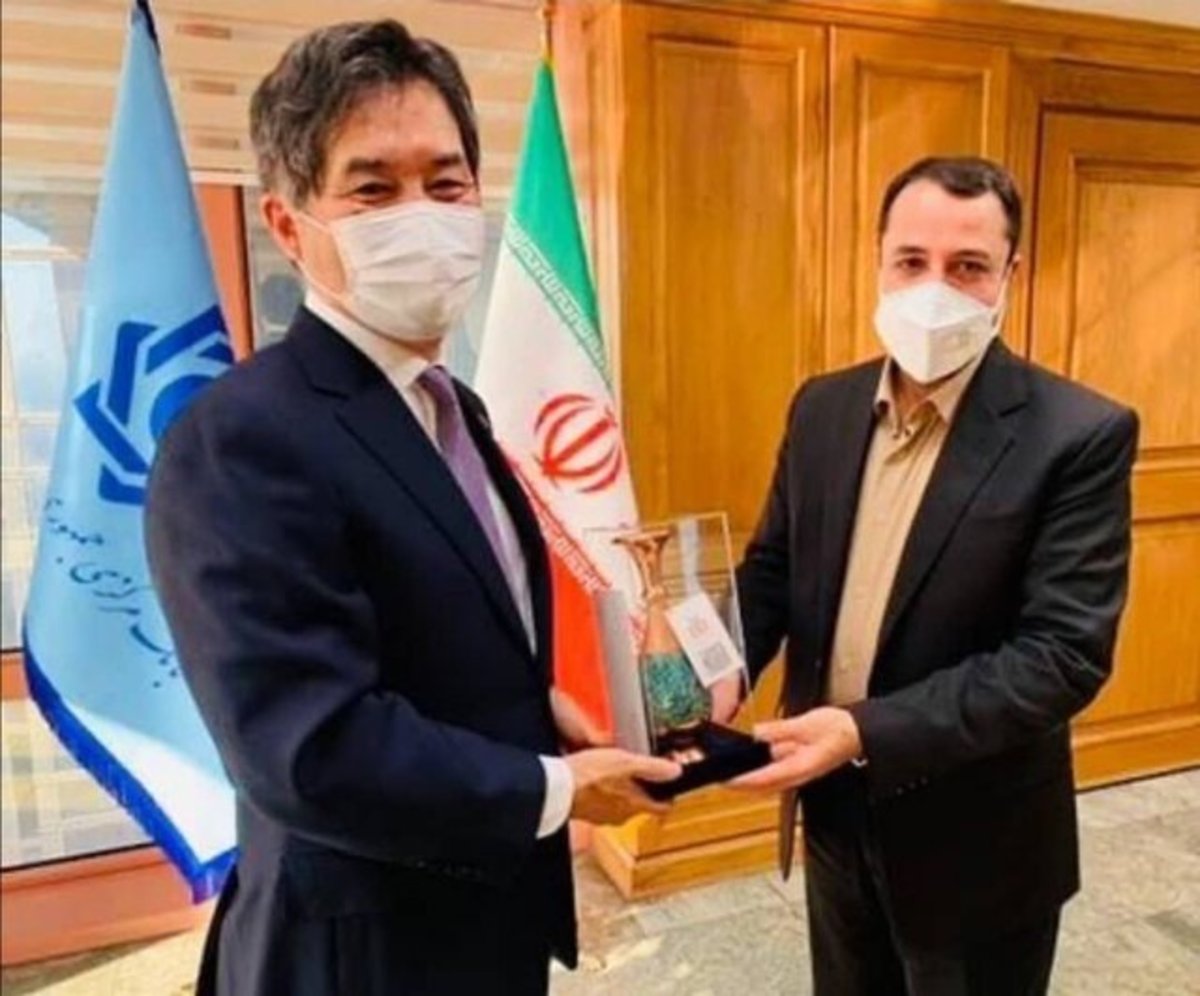 سفیر ژاپن در تهران با رئیس کل بانک مرکزی کشورمان دیدار کرد