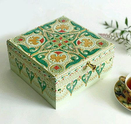میناکاری روی چوب؛ هنری چشم نواز