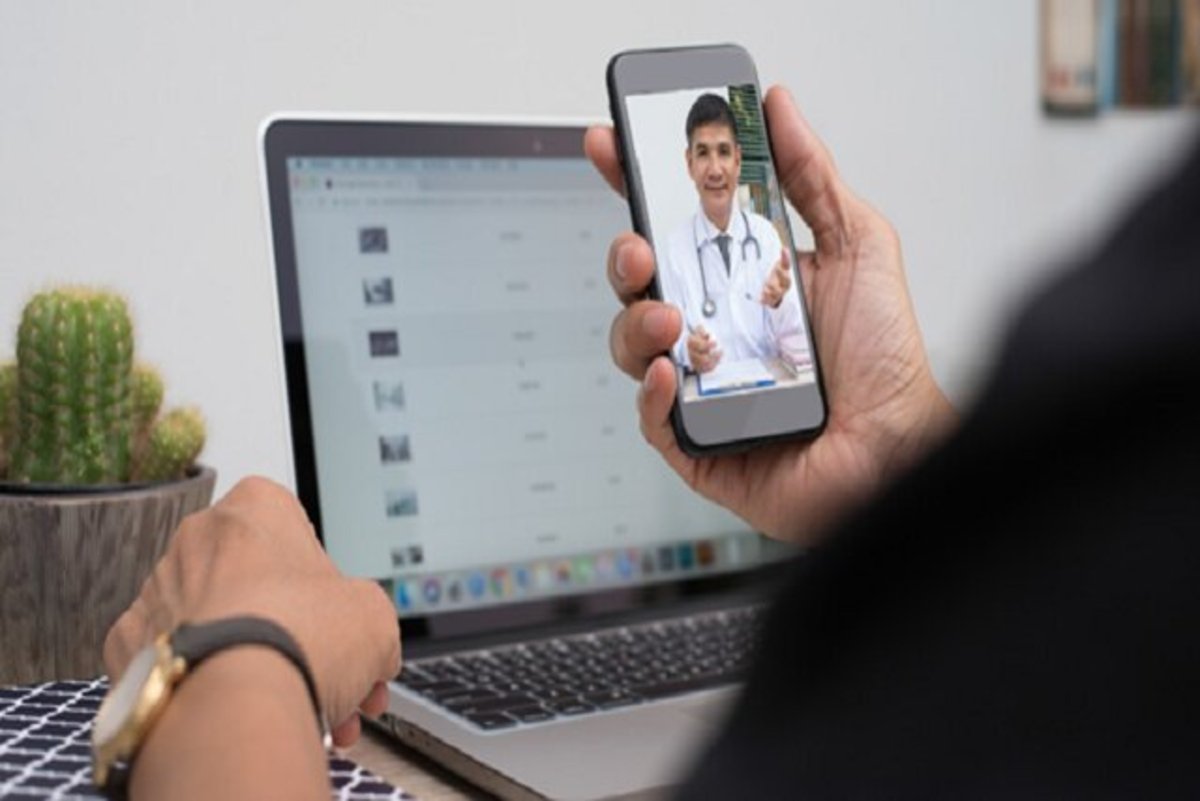اخذ دستمزد به «دلار» بابت ارائه خدمات روان‌شناسی به خارج‌نشین‌ها «تخلف» است؟