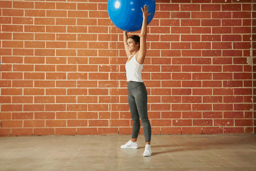 حرکات ورزشی با توپ در منزل برای لاغری و تناسب اندام