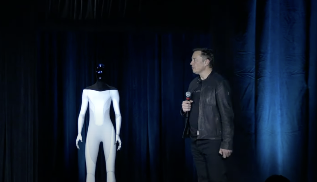 Tesla Bot؛ ربات‌های دارای شخصیت که با انسان دوست می‌شوند