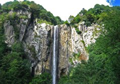 معرفی آبشار لاتون آستارا؛ جریان آب در قلب طبیعت!