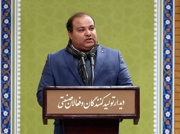 صنعت پوشاک می‌تواند بخش مهمی از نیاز اشتغال کشور را تامین کند