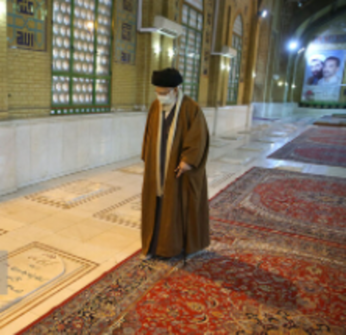 حضور رهبری بر مزار مرحوم هاشمی رفسنجانی