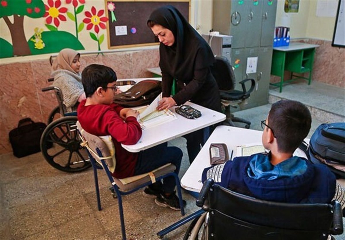 گلایه معلمان بازنشسته مدارس استثنایی از واریز نشدن ۵ ماهه حقوق