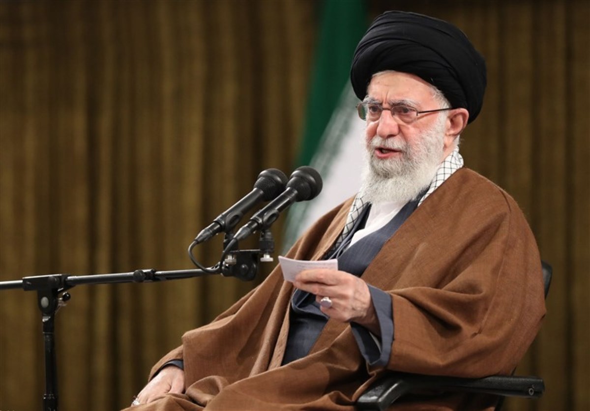 دیدار فرماندهان نیروی هوایی و پدافند هوایی ارتش با امام خامنه‌ای
