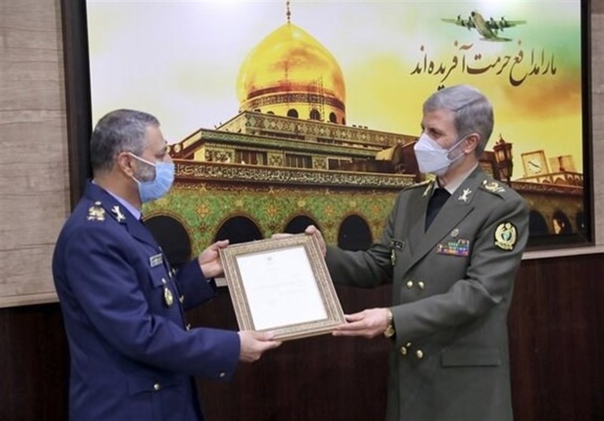 حکم انتصاب امیر حاتمی اعطا شد