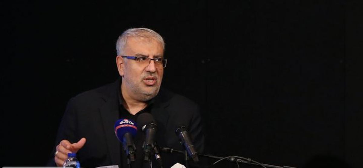 نقش صنعت نفت در پیروزی انقلاب اسلامی