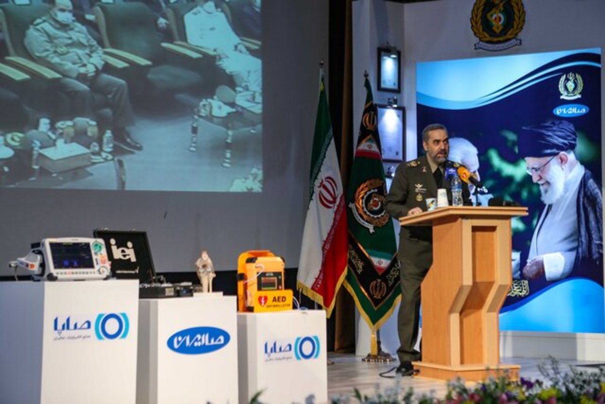 رونمایی از دو نوع دستگاه مهم پزشکی با حضور وزیر دفاع