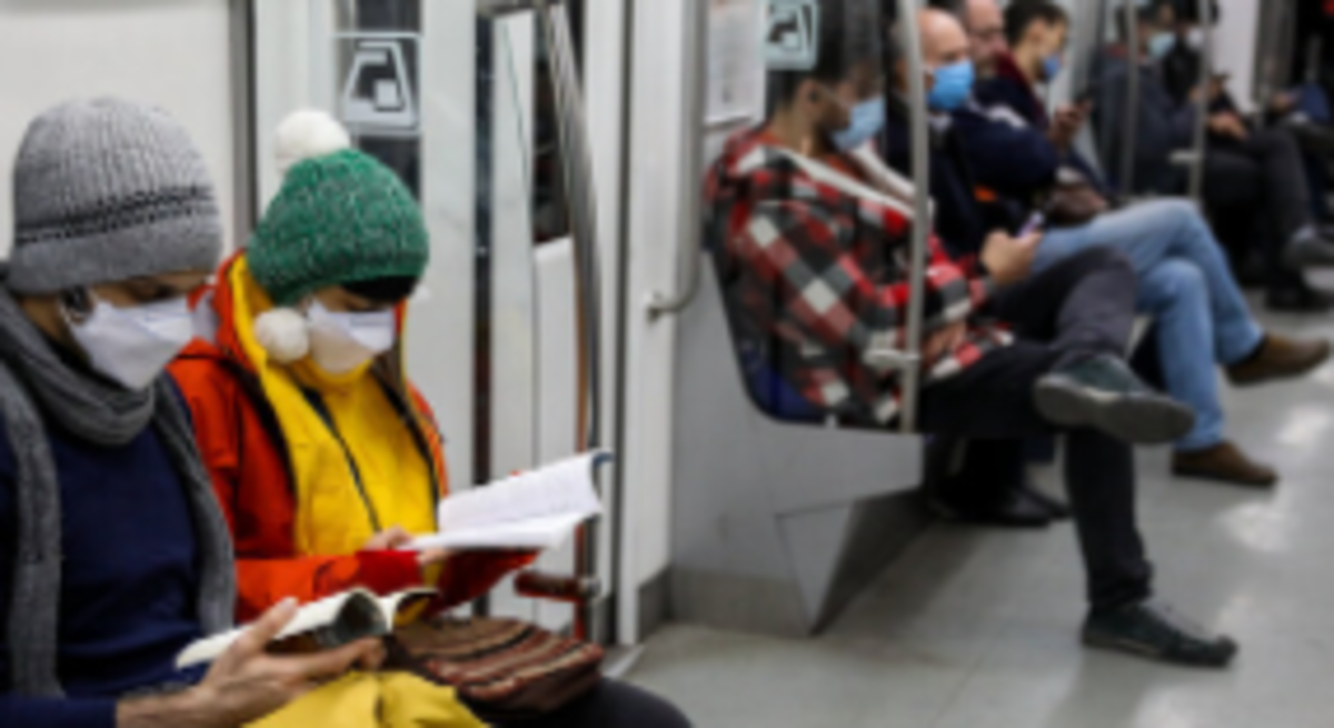 پاسخ به سؤالات دینی و شبهات مذهبی در ۱۰ ایستگاه متروی تهران