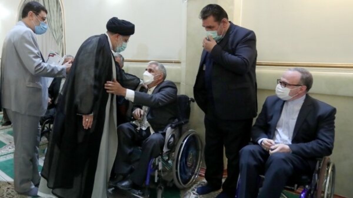 دیدار رییس جمهور با جمعی از جانبازان و ایثارگران دفاع مقدس
