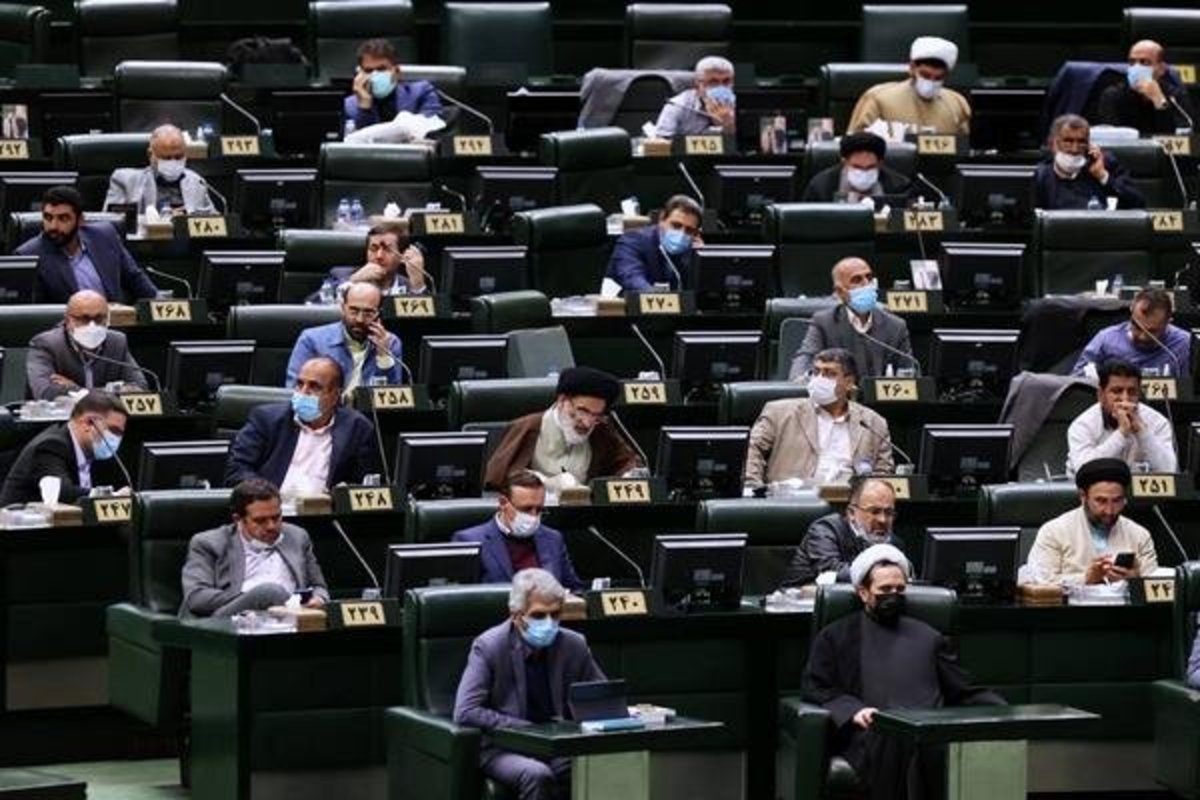 درخواست نمایندگان برای بررسی با اولویت طرحی برای حل مشکل اپراتور‌های مخابرات