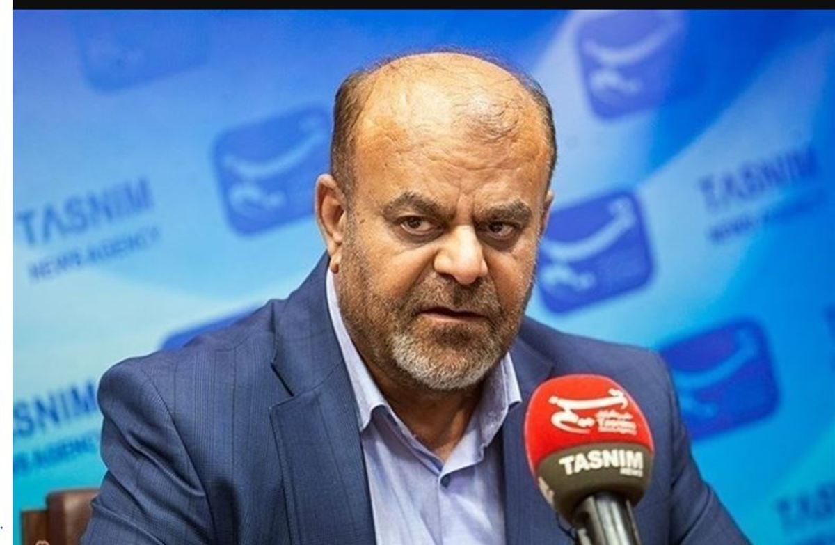 دستور وزیر راه برای انتقال سریع ایرانیان مقیم اوکراین/ رستم قاسمی:صیانت از جان هموطنان اولویت دولت است