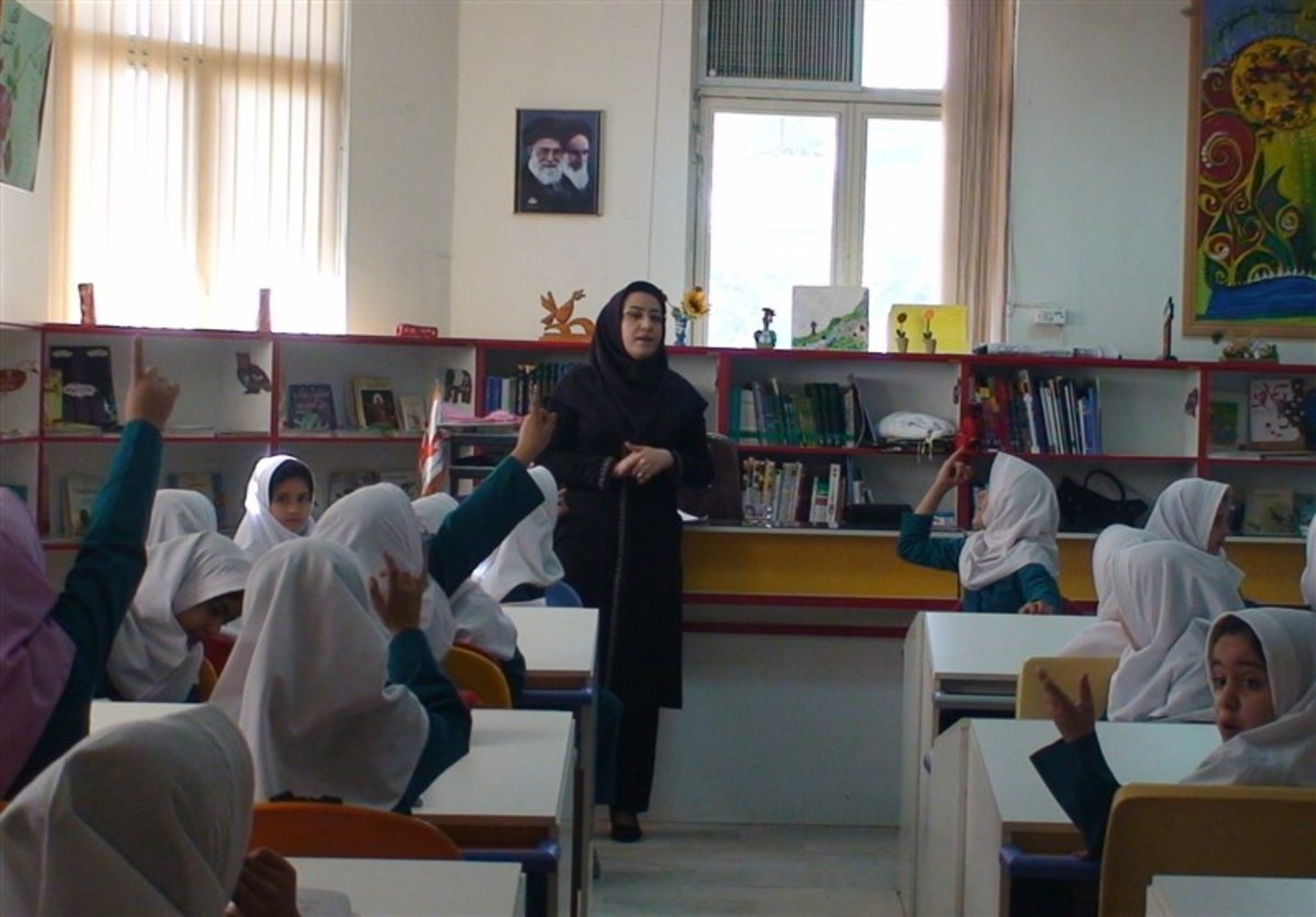 کمیسیون آموزش به قصور در استخدام حق‌التدریسی‌ها ورود کند/ ارائه گزارش به صحن علنی