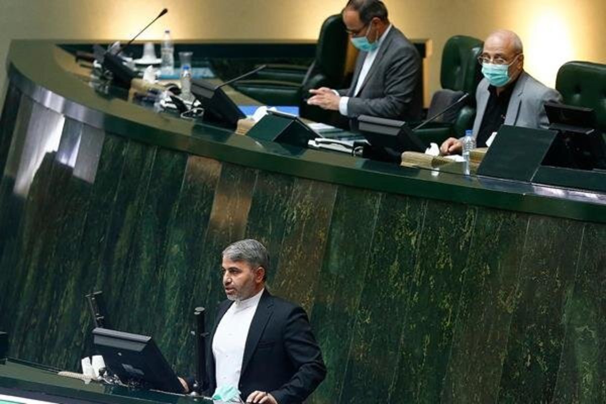 رحیمی مظفری: واردات لوازم آرایشی و بهداشتی با اخذ عوارض ۳۰ درصد آزاد شود