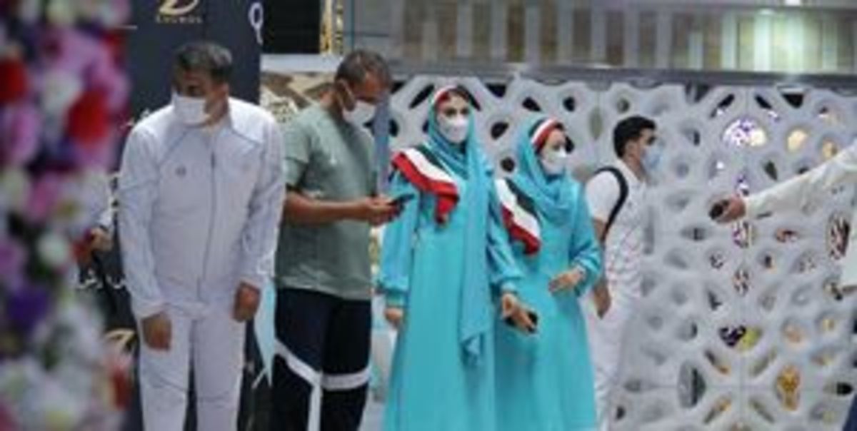 واکنش سعیدی به لباس کاروان: ۸۰ میلیون ایرانی هستیم و هر کسی یک سلیقه دارد