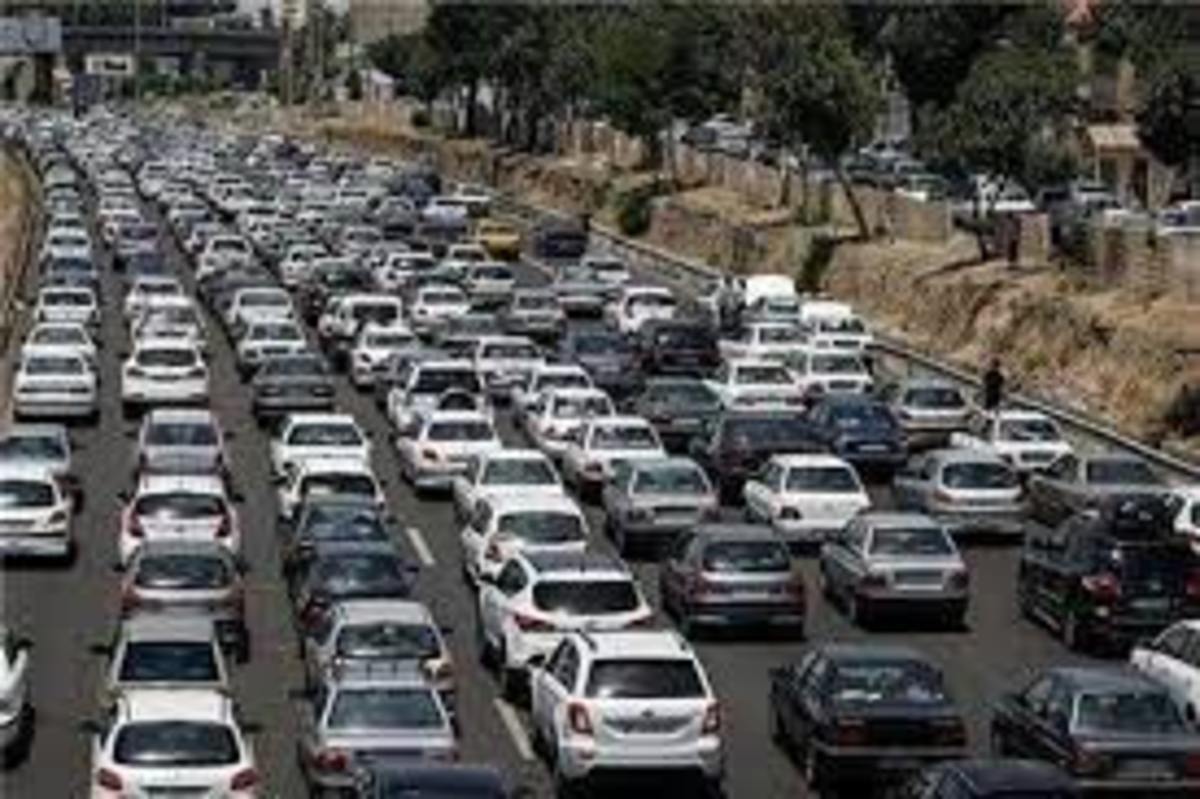 ترافیک سنگین در محور چالوس و فیروزکوه با وجود محدودیت‌های کرونا