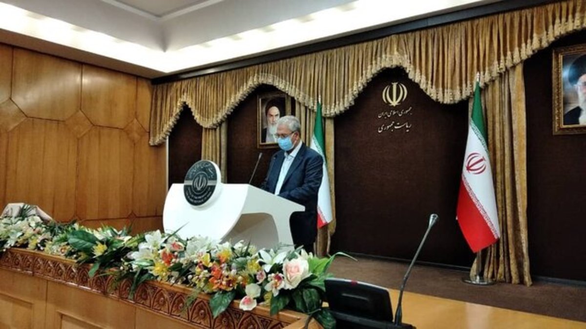 قضاوت ۸ سال گذشته بدون توجه به عوامل خارجی و موانع داخلی منصفانه نیست