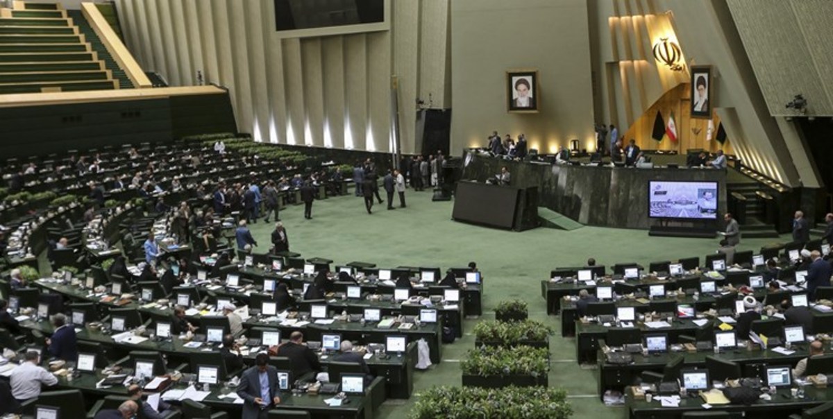 تقدیر دانشجویان انقلابی قم از اقدام مجلس برای صیانت از کاربران فضای مجازی