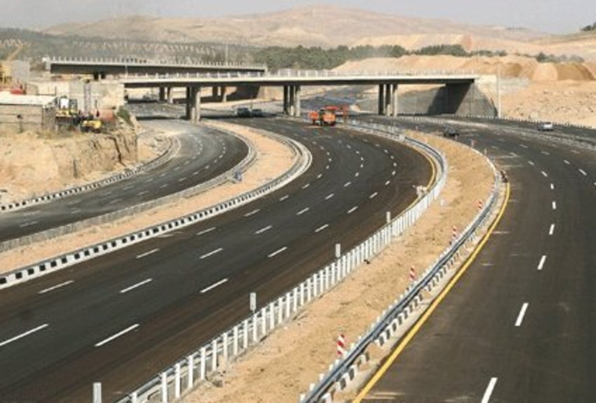 بهره برداری از ۳۲۰ کیلومتر آزادراه تا پایان امسال در کشور