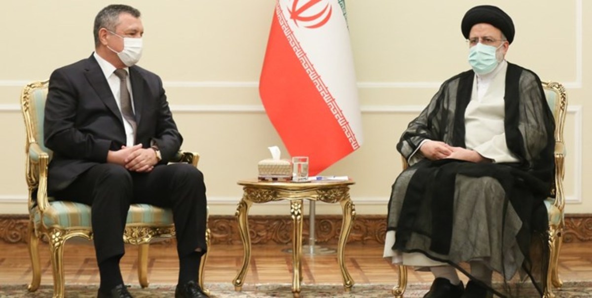 برقراری تعامل گسترده با کشور‌های همسایه از اصول اولیه سیاست خارجی دولت ایران است