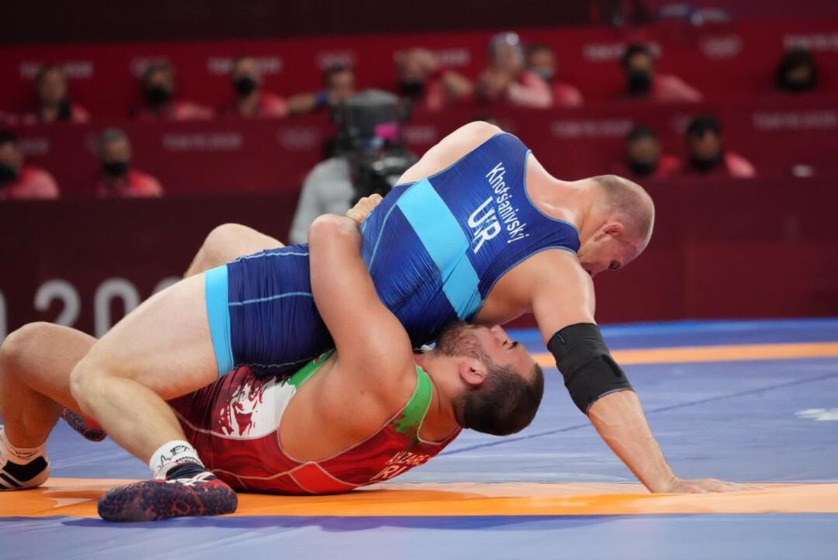 طوفان زارع در توکیو/آزادکار جوان به نیمه‌نهایی راه یافت