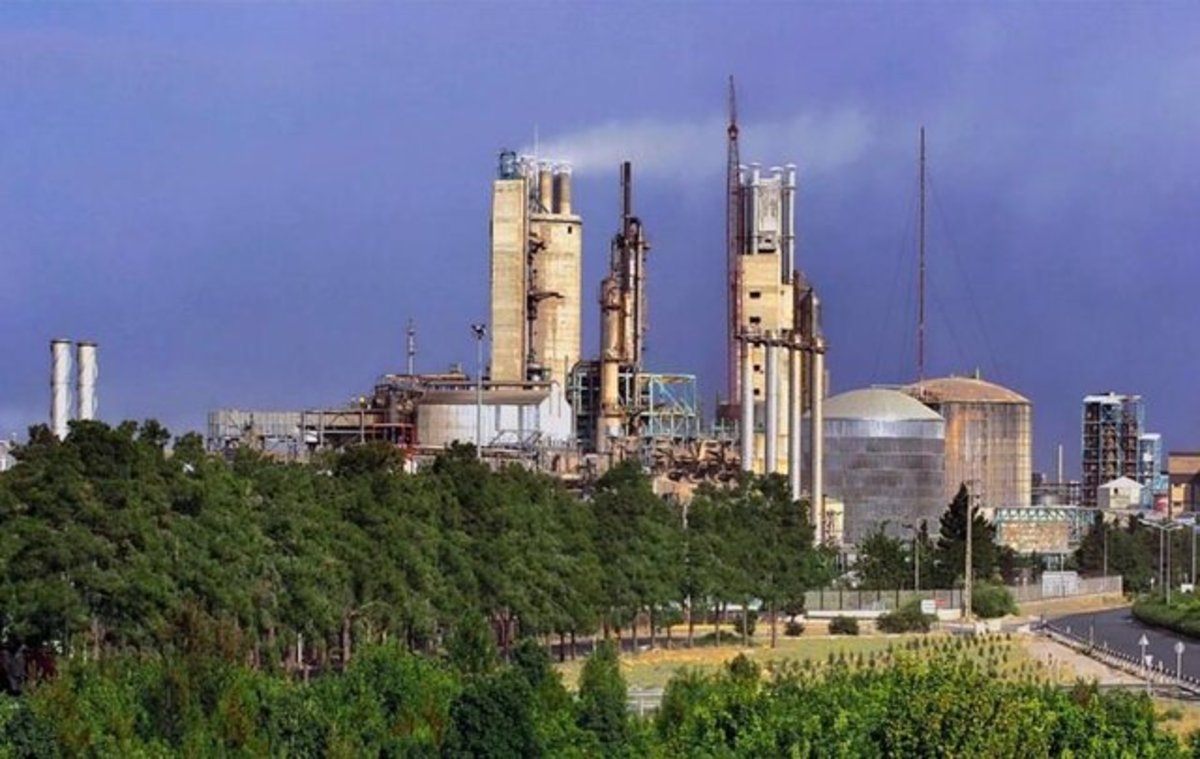 درآمد ۵۰ میلیارد دلاری صنعت پتروشیمی در سال ۱۴۰۶