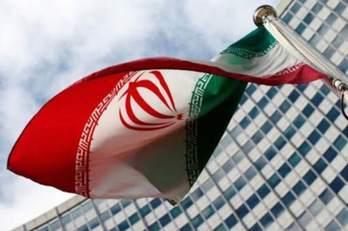 در سیاست خارجی متوازن مورد نظر دولت، تعامل با کشور‌های مسلمان، همسایه و دوست در اولویت قرار دارد
