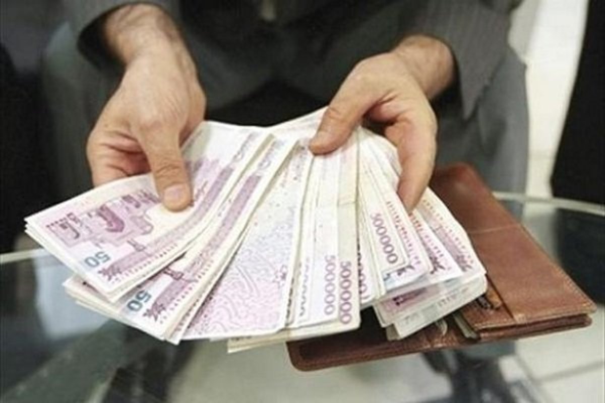 مجلس از حقوق‌های نجومی در دولت روحانی تحقیق و تفحص می‌کند