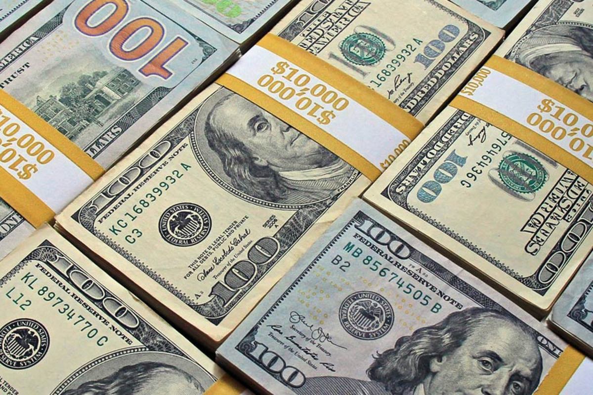 افزایش قیمت دلار و یورو در صرافی‌های بانکی