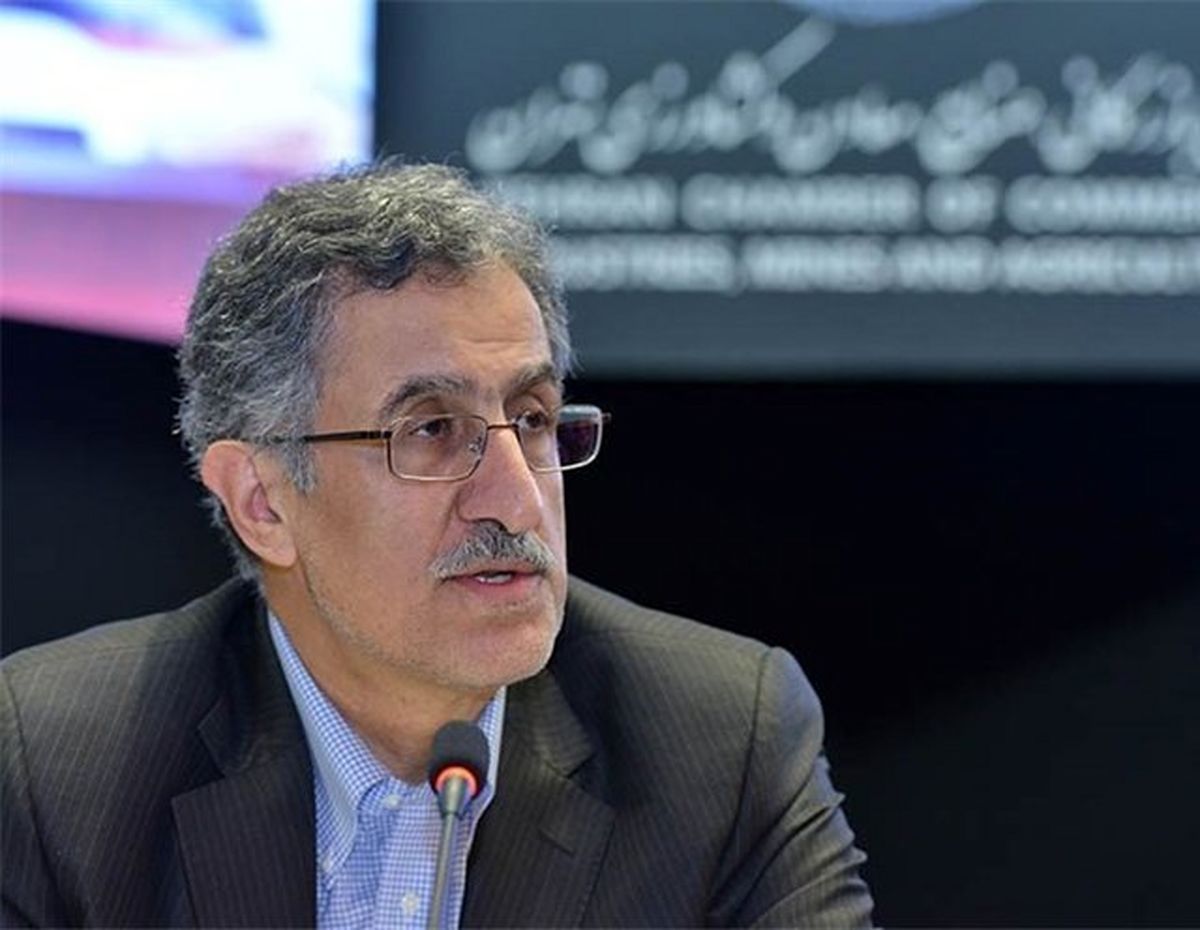 وزارت بهداشت مانع واردات ۶ میلیون دوز واکسن در فروردین شد