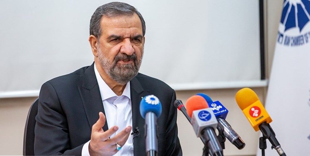 رضایی: سفرای انگلیس و روسیه از صندلی خالی آمریکا عبرت بگیرند