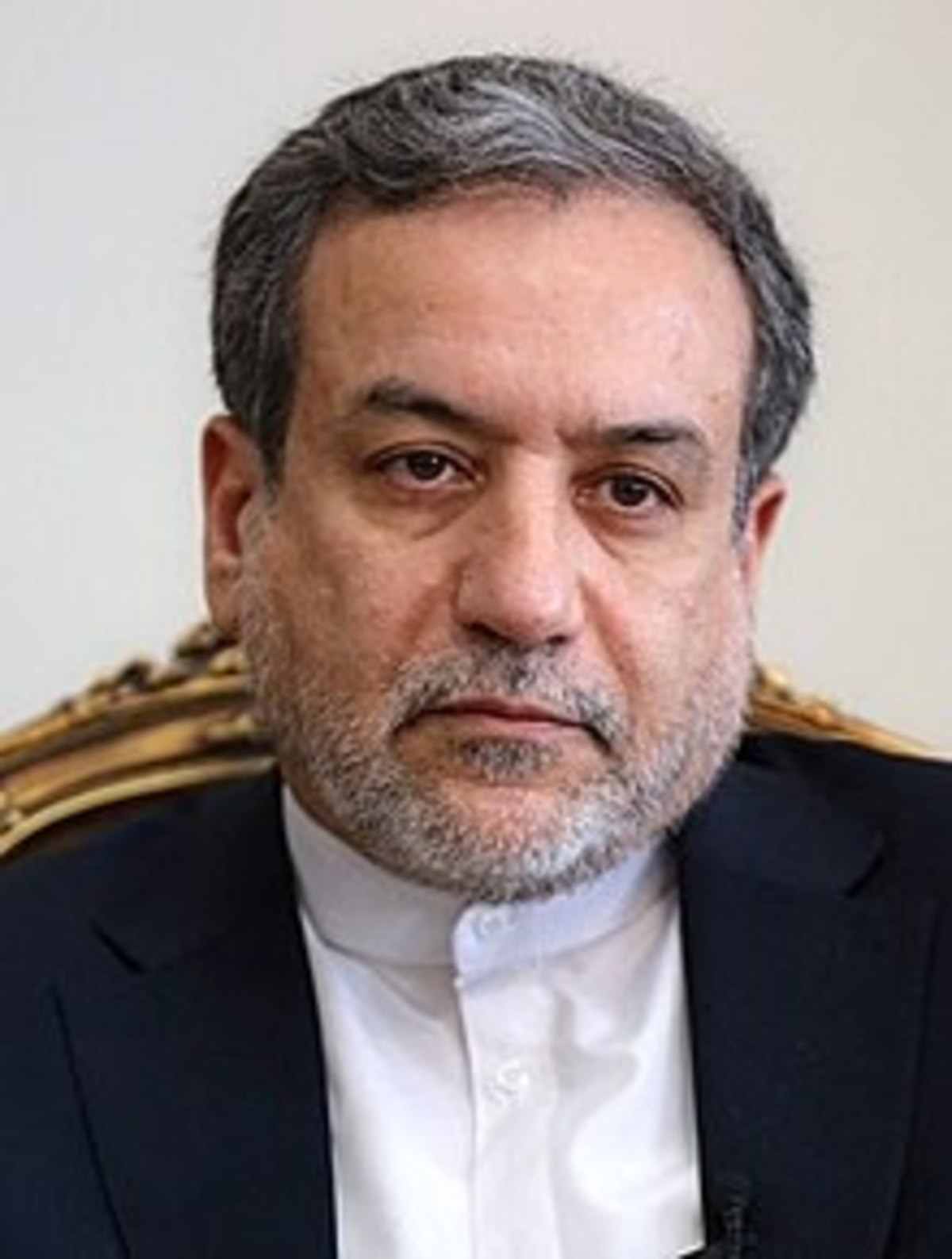 پاسخ عراقچی به اظهارات بی‌اساس وزیر خارجه انگلیس درباره اتباع زندانی در ایران
