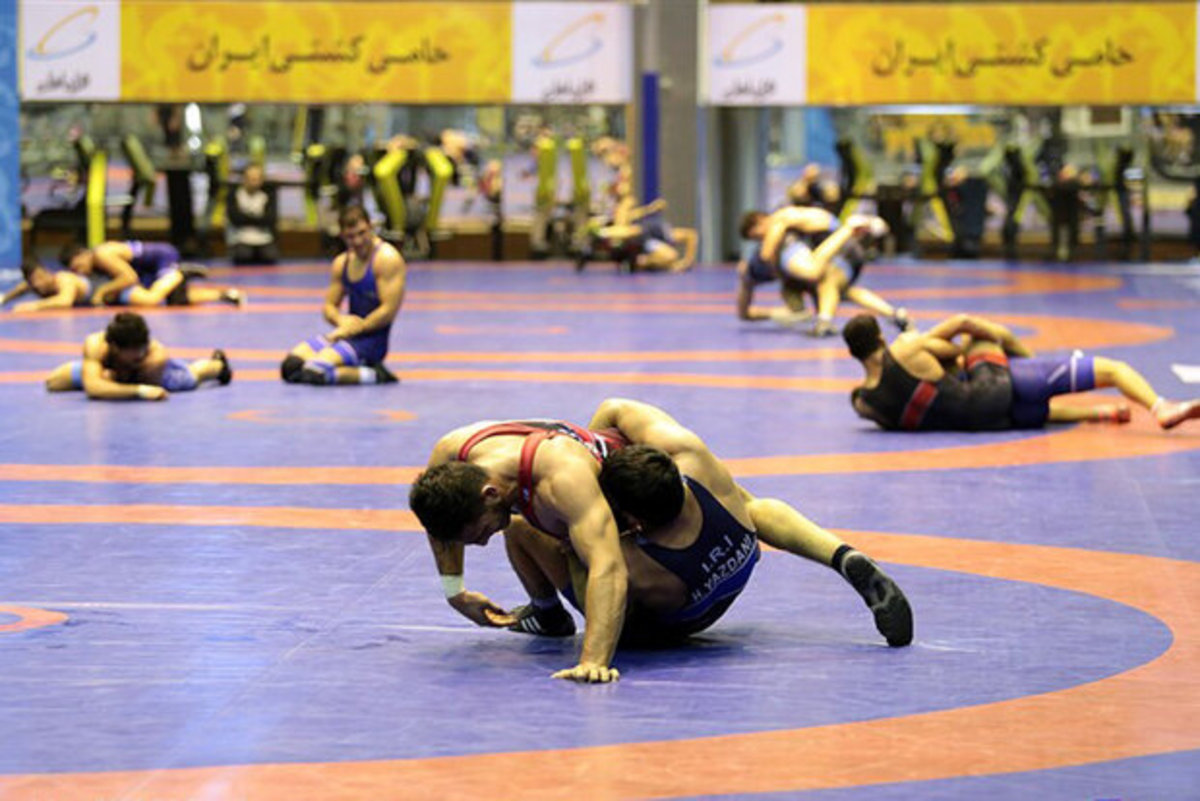 آزادکاران جوان بدون سرمربی راهی روسیه شدند!