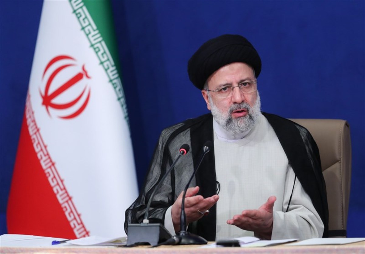 رئیسی: خرید ۳۰ میلیون دز واکسن قطعی شد/ افزایش تعداد داروخانه‌های مجاز برای توزیع دارو‌های کرونایی