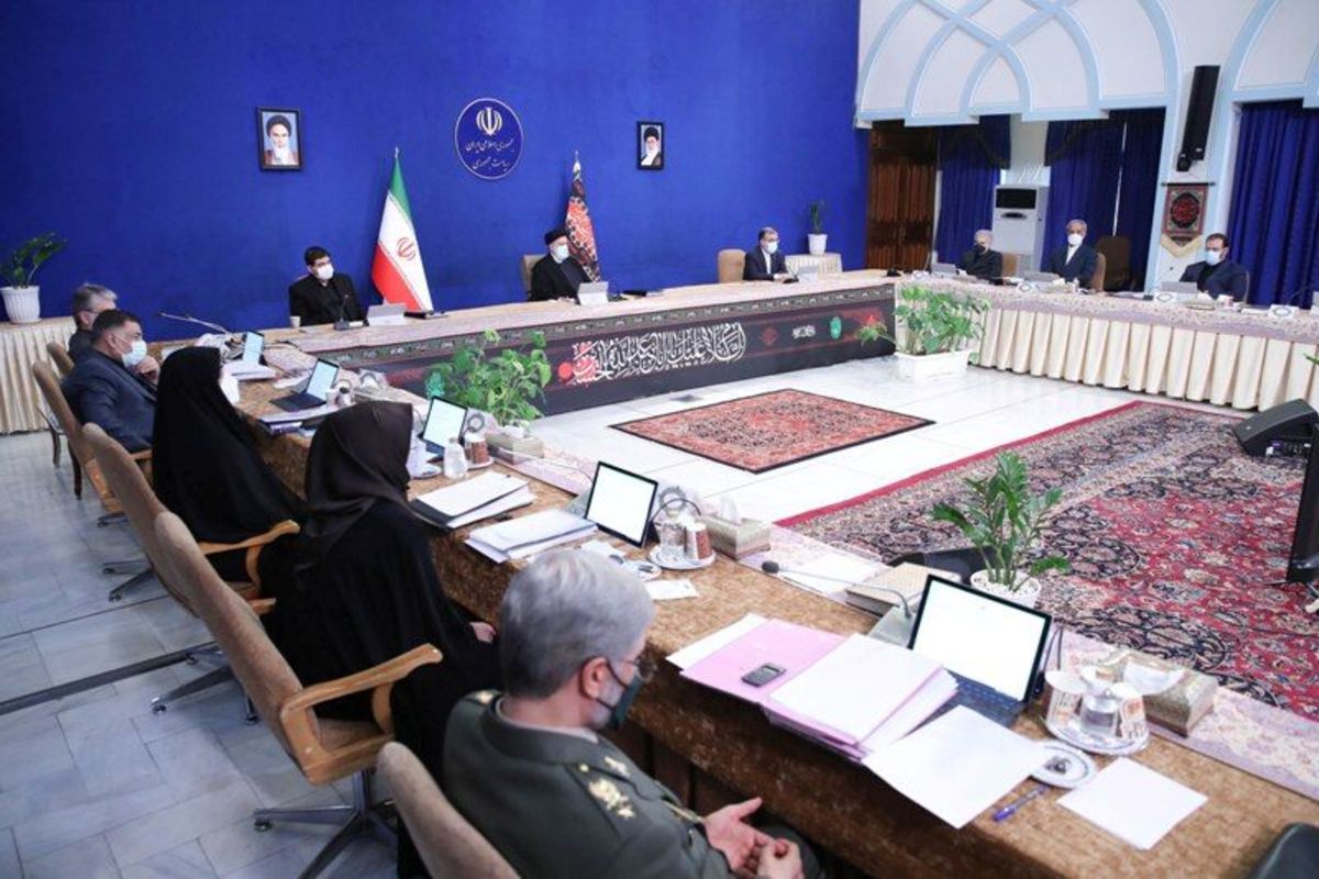 اتخاذ تصمیمات مهم برای مهار موج پنج کرونا در کشور از سوی هیات دولت
