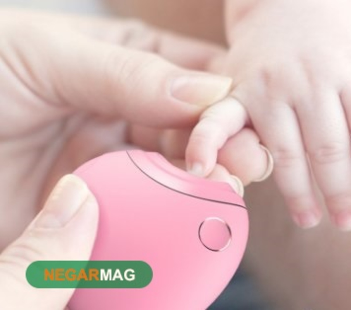 چرا نباید شب‌ها ناخن بگیریم؟