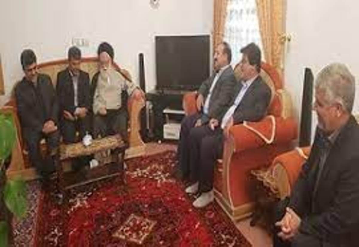 صلابت ایثار و رشادت آزادگان برگ زرینی در تاریخ ایثارگری است