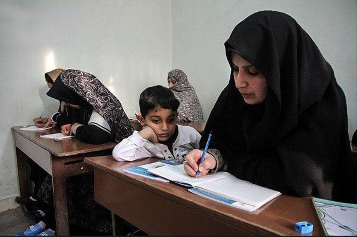 آموزش فرد به فرد بیش از ۴۶۰ هزار سوادآموز طی ۸ سال گذشته