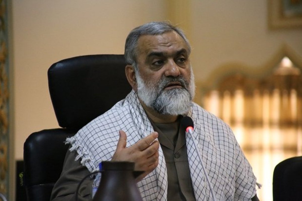 دولت طرفدار سلطه بیگانگان بر فضای مجازی است