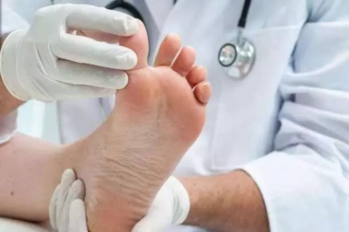 چسب حساس به فشار برای تعیین اندازه کفش ساخته شد