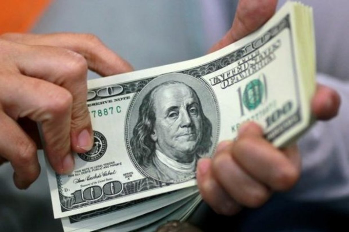 قیمت دلار ١۴ شهریور ١۴٠٠ به ٢۶ هزار و ۶١٠ تومان رسید
