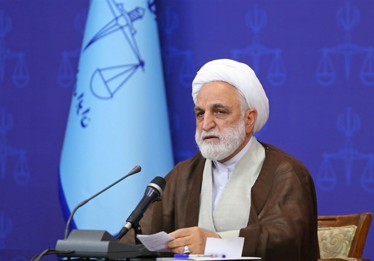 محسنی‌اژه‌ای: عاملان ترور ۱۷ هزار ایرانی، در دامان مدعیان حقوق بشر زندگی می‌کنند/روزانه ۱۰ درخواست مردمی را شخصا پیگیری می‌کنم