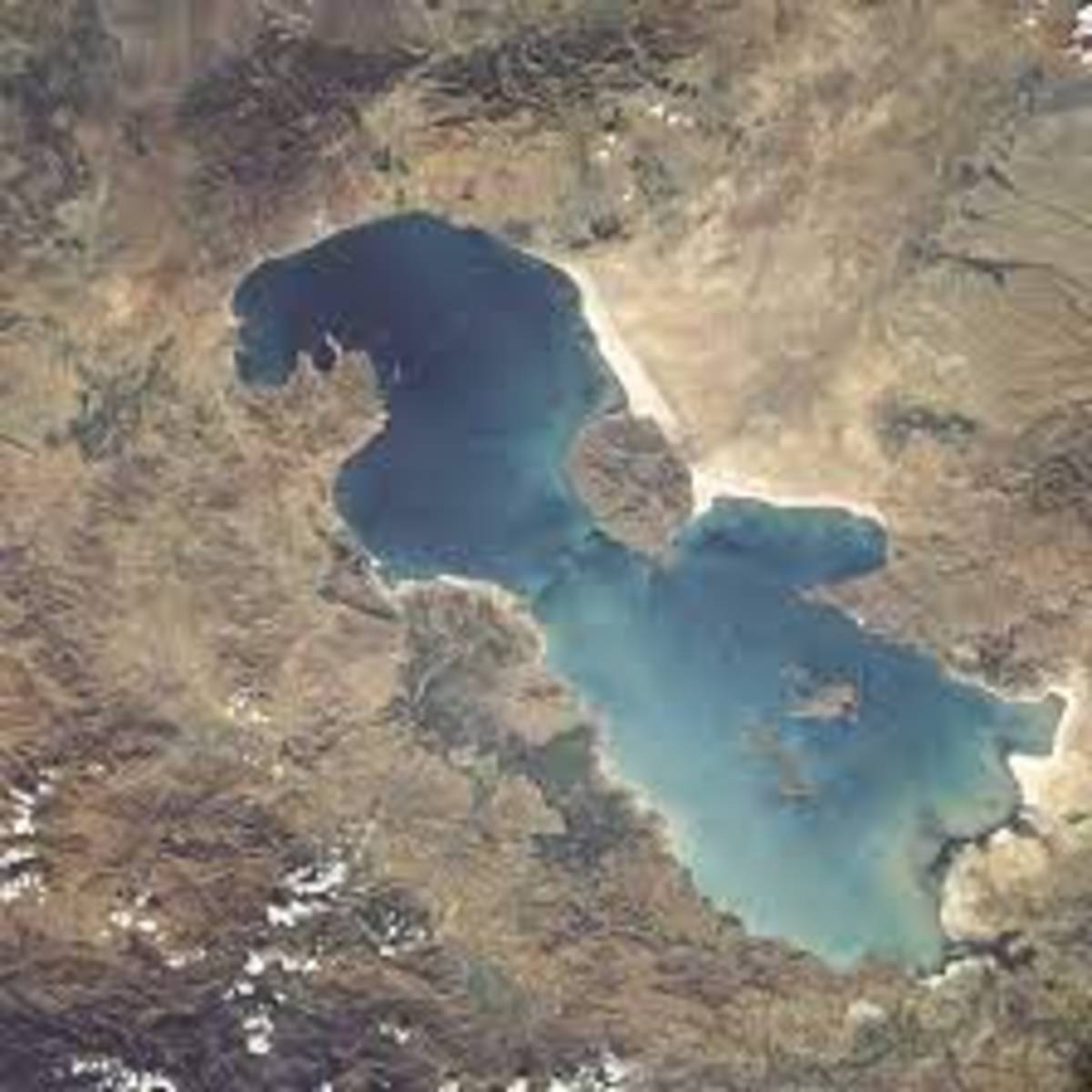کاهش ۶۲ سانتی متری تراز آب دریاچه ارومیه