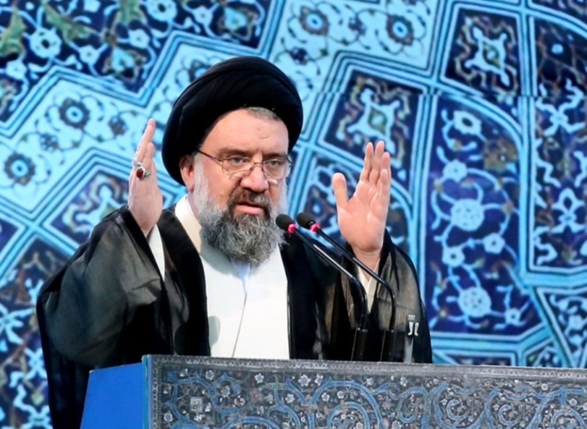 سران نظام و مسئولان درصدد حل مشکلات کشور و مردم هستند