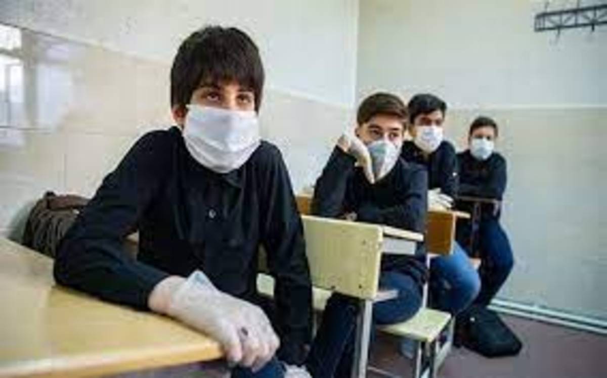 فعلاً خبری از واکسیناسیون دانش‌آموزان نیست