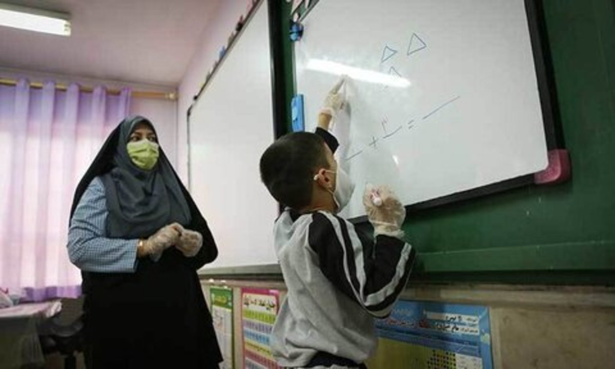 هیچ مدرسه‌ای حق تخطی از دستورالعمل‌های بهداشتی را ندارد
